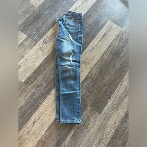 Dollhouse size 5 skinny jeans.